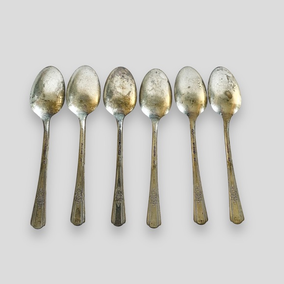 Vintage Wm. Rogers Desire Silverplate Set of 6 Teaspoons Floral - Picture 9 of 11